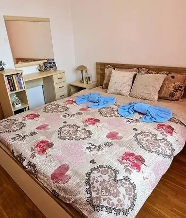 Beachfront Gem In Center * Varna